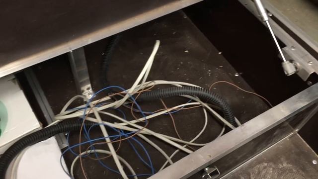 Тюнинг прогресс 2М (часть 26я) - электричество в лодке part 4 смотреть онлайн