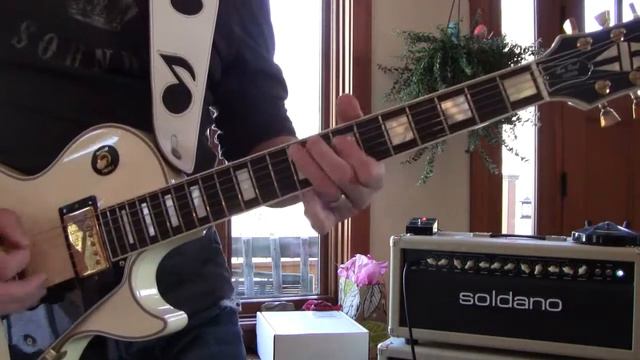 1987 Gibson White Les Paul Custom Collector Grade Eddie Vegas смотреть онлайн