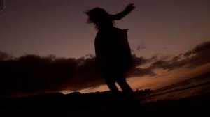 Девушка в поле