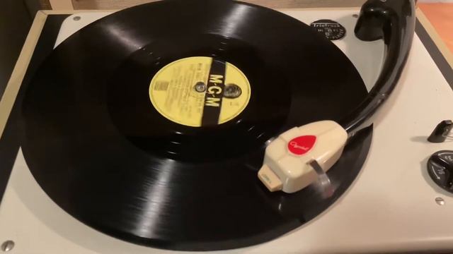 Esther Williams & Ricardo Montalban - Baby, It’s Cold Outside - 78 rpm - MGM 7602 - 1950 смотреть онлайн
