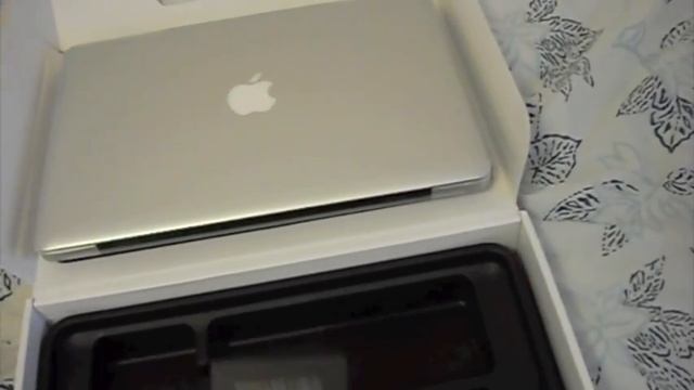 MacBook Pro 13" Unibody Unboxing смотреть онлайн