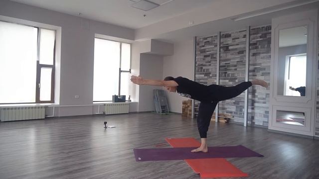 Комплекс асан на равновесие и пробуждение - Алексей Усов смотреть онлайн