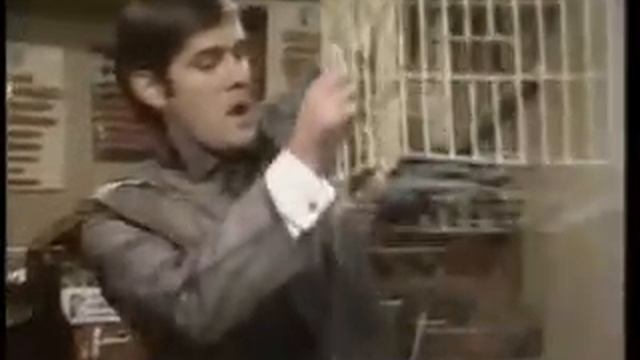 Monty Python FacethePress+Battle of Pearl Harbor+Dead Parrot смотреть онлайн