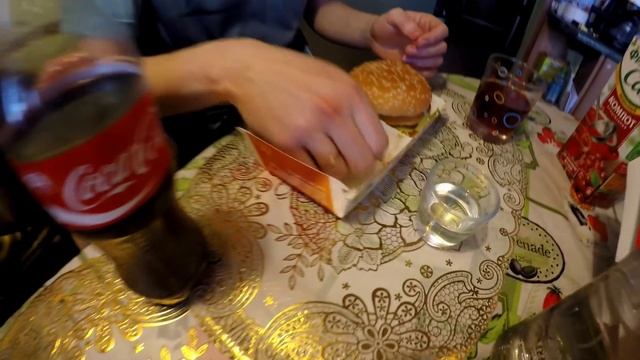 ВЛОГ: Подарки любимым на 23 февраль + обзор на МакДак