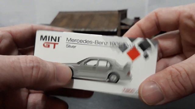 Unboxing the New MINI GT Mercedes Benz 190E Evolution II 2.5 in both colors. Absolutely Amazing Car смотреть онлайн
