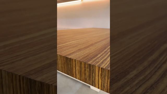 Hamiltoun кухня премиум-класса, натуральный шпон Даниэлла, белая матовая эмаль смотреть онлайн