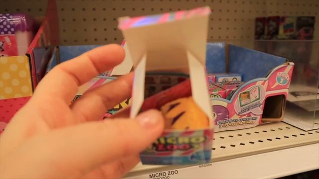 СКОЛЬКО СТОЯТ КУКЛЫ ЛОЛ И ПУПСИ В АМЕРИКЕ. ОХОТА ЗА ИГРУШКАМИ // Май Тойс Пинк смотреть онлайн