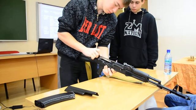 Солдат будущего, не смог собрать автомат прошлого смотреть онлайн