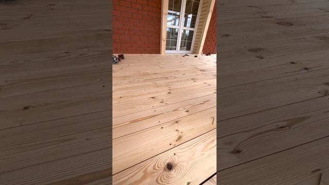 Полы на террасе из обычной доски #терраса #каркасныедома #стаслагеда #дом #стройка смотреть онлайн