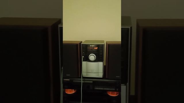 Муз центр micro system Sony CMT-EH10 смотреть онлайн