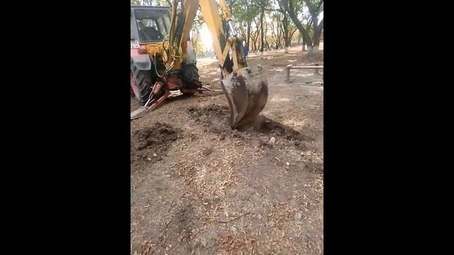 В ст.Суворовской обнаружен старинный фундамент храма. смотреть онлайн