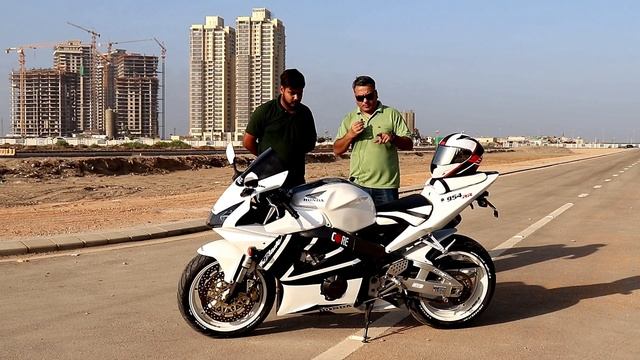 Honda CBR 954RR Fireblade 2002 смотреть онлайн