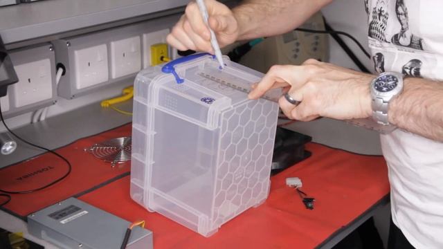 DIY Solder Fume Extractor with Active Carbon Filter смотреть онлайн