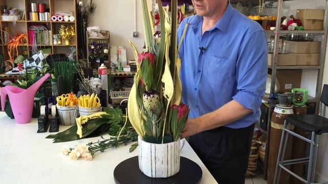 Protea And Dried Strelitzia Leaves Flower Arrangement - Corporate Design - смотреть онлайн