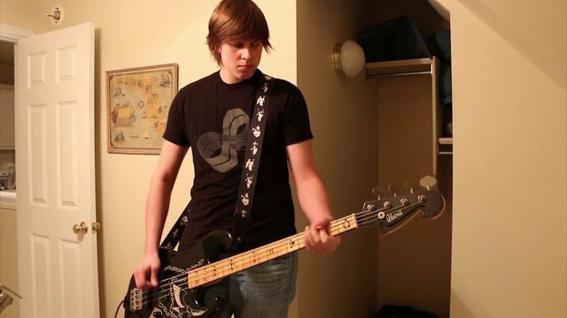 Nirvana - Radio Friendly Unit Shifter Live - Bass Cover смотреть онлайн
