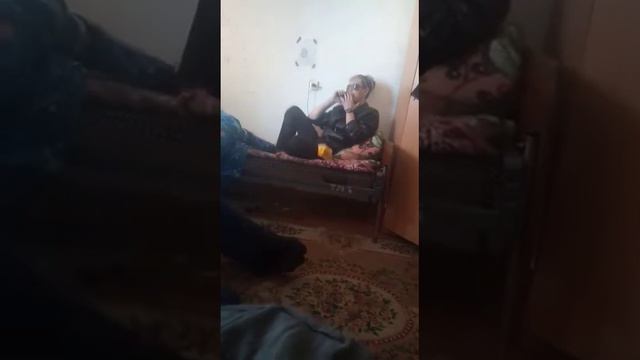 Арестант решает проблемы смотреть онлайн