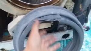 Стиральная машина Samsung стучит  прыгает на отжиме , течет и не греет воду. Решено!