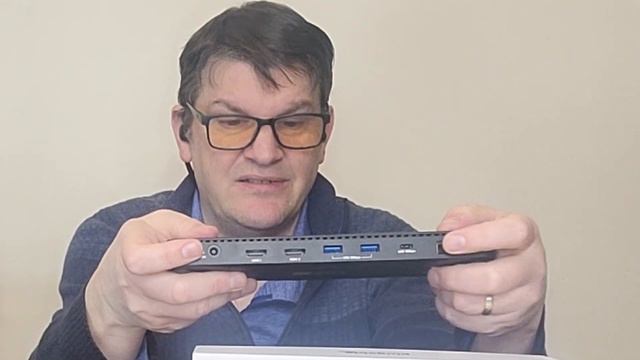 Plugable Thunderbolt 4 Dock for 4K Dual Monitors or Single 8K, 100W Laptop Charging смотреть онлайн