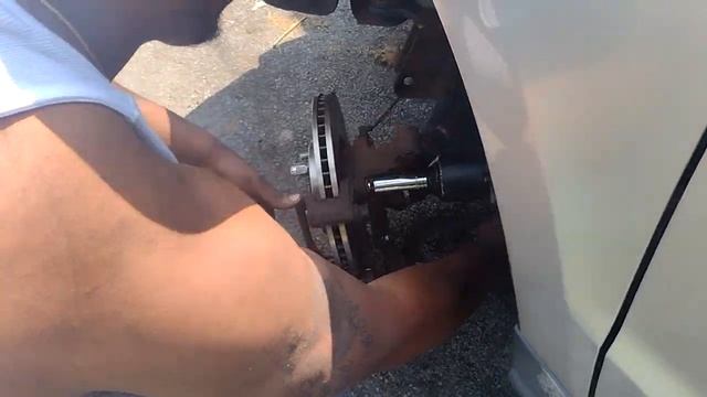 08 hyundai Santa Fe front brakes and rotors replacement смотреть онлайн