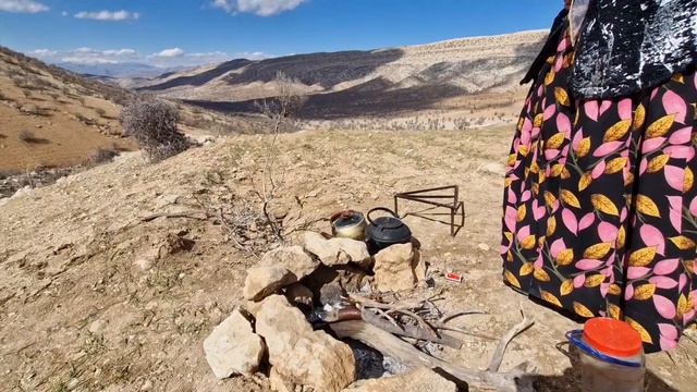A narrative of nomadic life: hand in hand with children to the clinic" смотреть онлайн