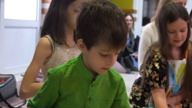 Новогодний Утренник 2022 в гостях у Кришны смотреть онлайн