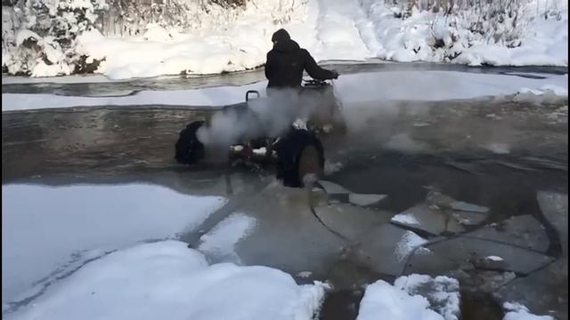 Трайк из Урал, с раздаточной коробкой от нивы. смотреть онлайн