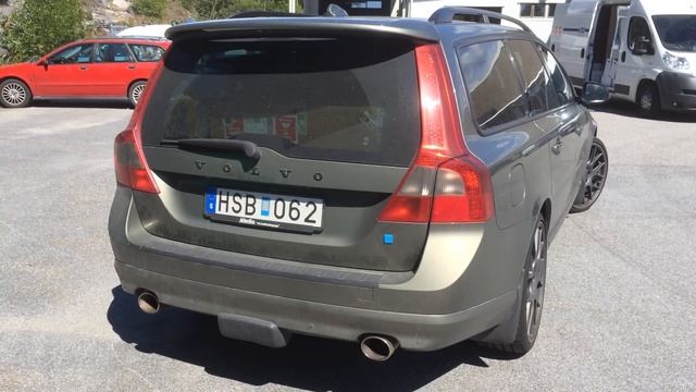 Volvo V70 T6 Polestar with custom smokers in the back :-O смотреть онлайн