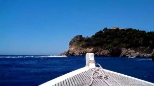 Видео 4К UHD. Печально чайки над волной.