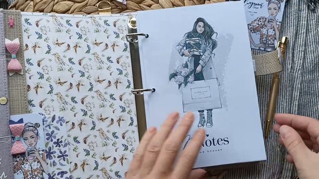 Сиреневый замшевый планер / Планер ручной работы на кольцевом механизме / Скрапбукинг смотреть онлайн