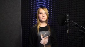 Песня в подарок маме. Дуэт мамы и дочери. Весь мир для тебя.