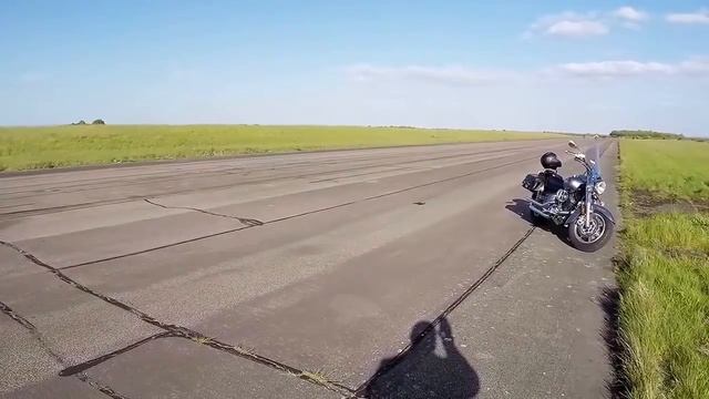 YAMAHA XJR 1200 VS SUZUKI GSF 1250 BANDIT ( XJR 1200 VS BANDIT 1250 )