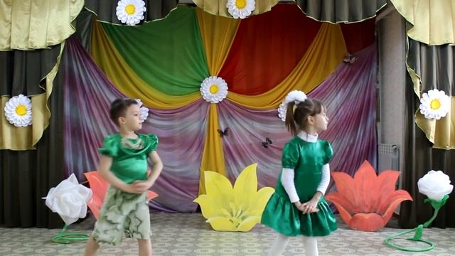 Спектакль "Дюймовочка" 1 часть смотреть онлайн