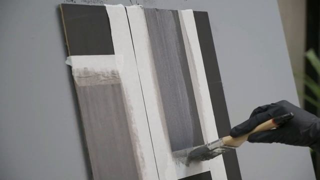 Техники нанесения Alcantara: кистевая техника (полосы, имитация досок)