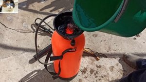 Обработка сада весной. Весеннее опрыскивание деревьев и смородины мочевиной