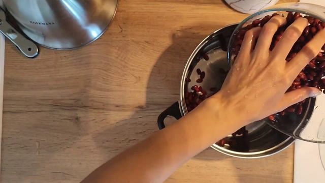 Фасоль по-итальянски с томатами и чесноком смотреть онлайн