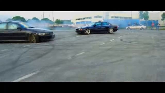 Альберт Нурминский Ой мама мама мент на меня газует! #enjoybeauty #panda #blacktiblisi #BMW смотреть онлайн