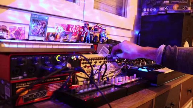 Novation Bass station 2 / Volca / tr09 Deep house jam 3 смотреть онлайн