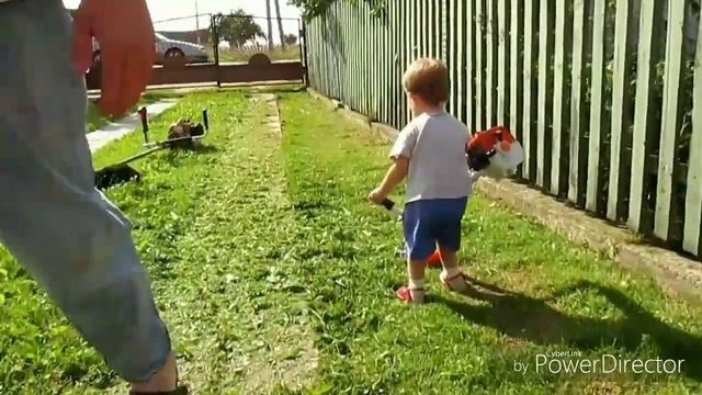 Детская мотокоса STIHL // Детская бензопила STIHL // Три богатыря и я смотреть онлайн