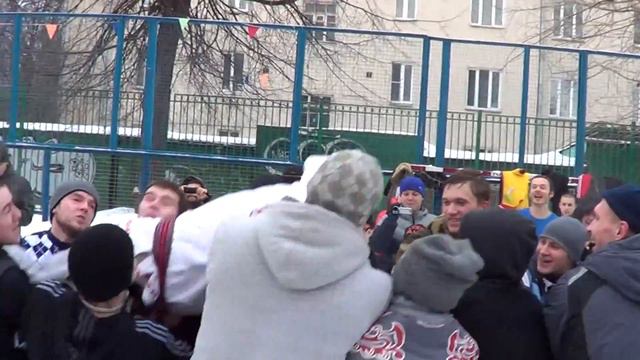 Дед мороз полетел! Стенка 1 января смотреть онлайн