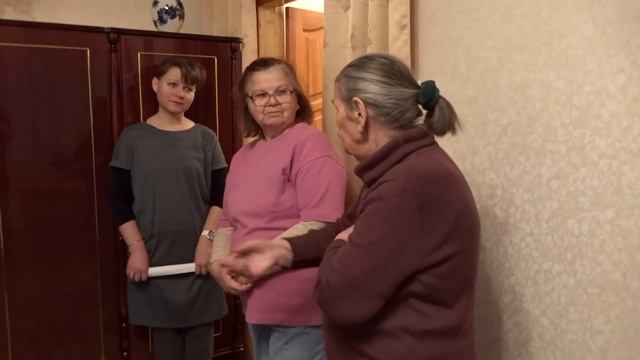 ВЛОГ В гостях у бабушек Накрыли нам стол Дети колядуют смотреть онлайн