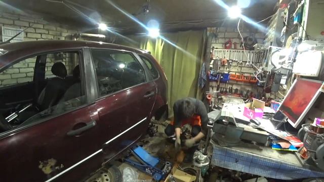 Как установить задние дисковые тормоза от "Торнадо" | Лада Калина | Серия №7 смотреть онлайн