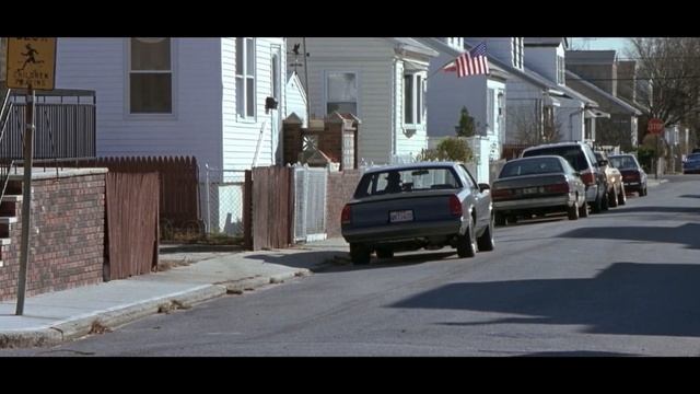 Shaft ( 2000 ) 1991 Lincoln Town Car / 1990 Lexus LS 400 / 1992 Chevrolet Caprice Scene смотреть онлайн