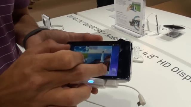 Samsung Galaxy Camera смотреть онлайн