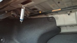 ЛАЙФХАК!!! Открытие багажника RIO/SOLARIS без пружин и хомутов