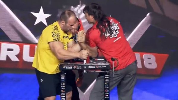 Армрестлинг Денис Цыпленков vs Девон Ларрат Armwrestling Denis Cyplenkov vs Devon Larratt