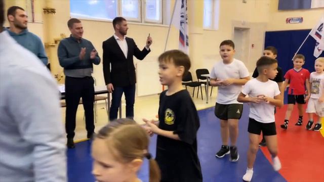 Турнир по вольной борьбе на призы компании "Апачи Групп" смотреть онлайн
