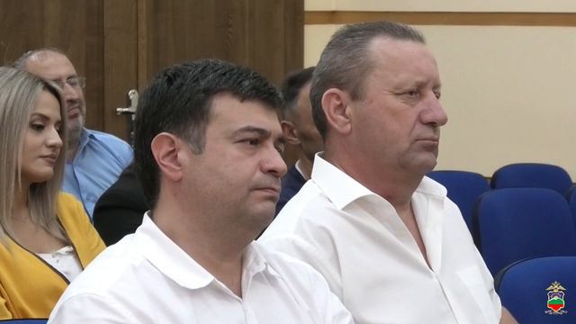 В УФНС по КЧР сотрудники ОМВД по г. Черкесску провели профилактическое мероприятие смотреть онлайн