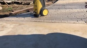 Тонкослойный печатный бетон - как сделать дорожки на садовом участке