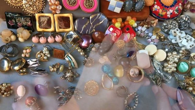 192. Огромный лот с винтажными серьгами и клипсами! Распаковка, часть 2. смотреть онлайн