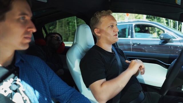 Открываем с Warpath зарядную станцию для Tesla на пути в Сибирь смотреть онлайн